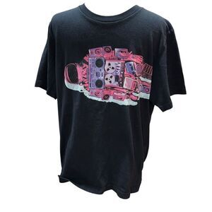 Uniqlo x MoMA Astronaut Space Man Boombox Tape Players Music Man T-Shirt Men’s M